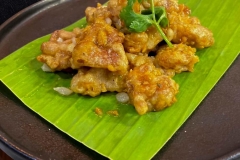 เป็ดทอดกระเทียม
